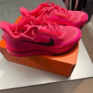 Men’s Nike Air Pegasus Premium Hyper pink size 10